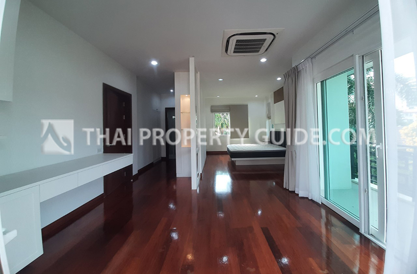 House with Shared Pool in Sukhumvit 